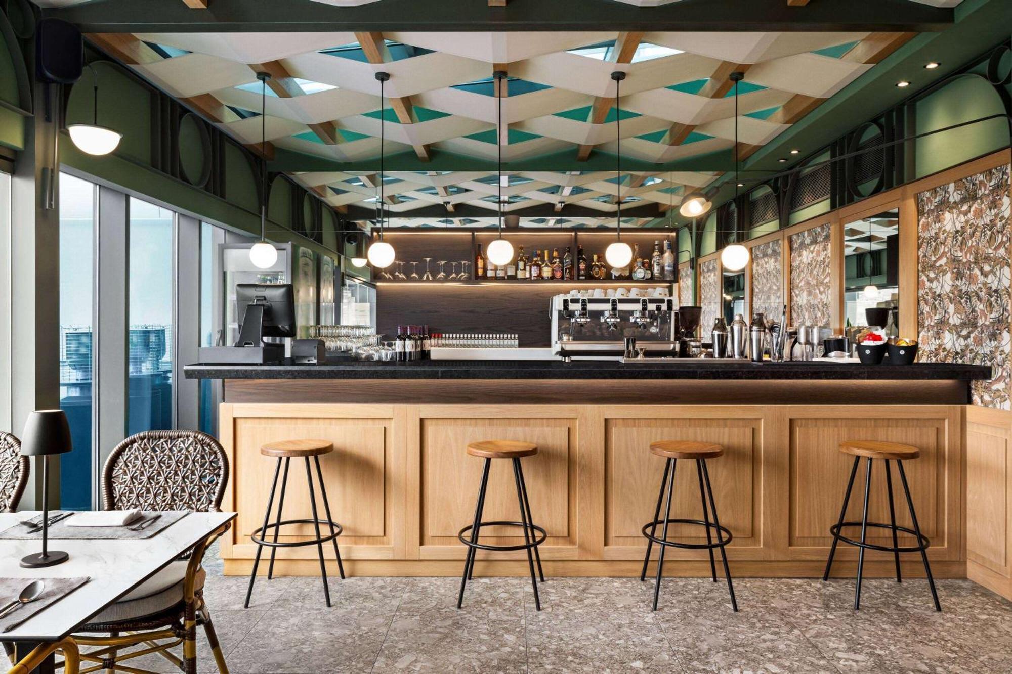 Key Hotel, Trademark Collection By Wyndham 5* Atenas